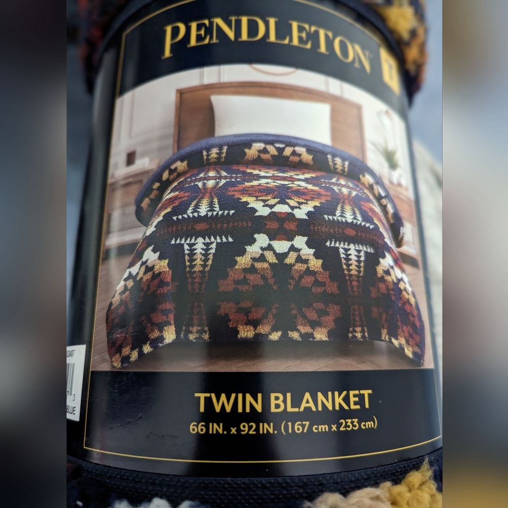 Pendleton Blanket Dark Blue Legend Lake Twin Blanket